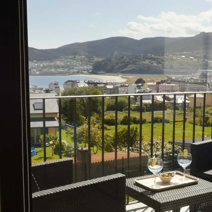 arumes-do-mar-e-motana-turismo-rural-apartamentos-turisticos-viveiro-covas-marina-lucense-apartamento-vista-mar-superior-con-balcon-10-min