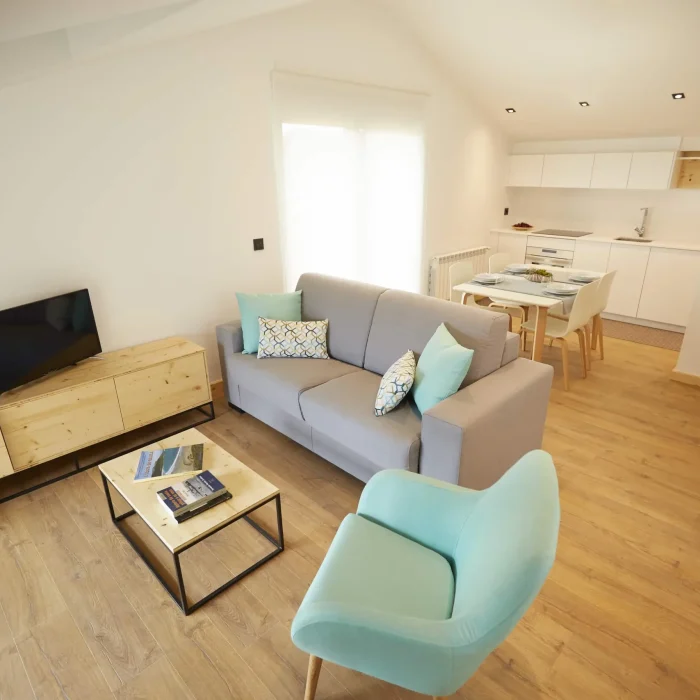 arumes-do-mar-e-motana-turismo-rural-apartamentos-turisticos-viveiro-covas-marina-lucense-loft-vistas-al-mar-5-min